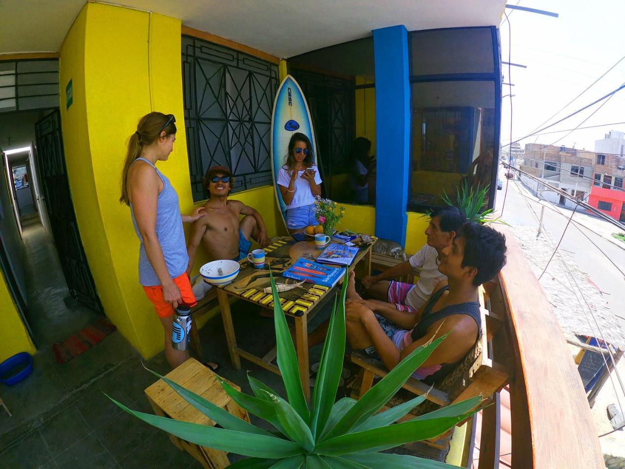 Urcia Surf House Hostel Huanchaco Buitenkant foto